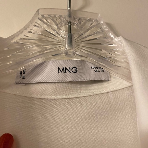 Mango Button up Top - Picture 2 of 2